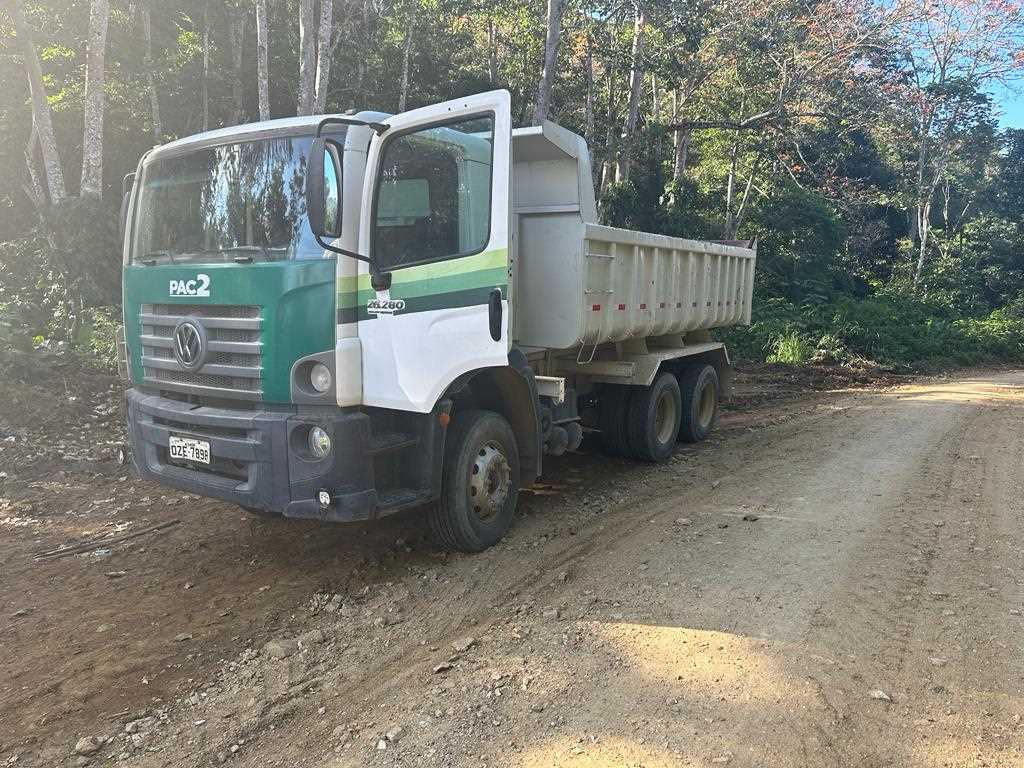 Camacã: Prefeitura faz manutenção da estrada região Estrela em São João do Panelinha